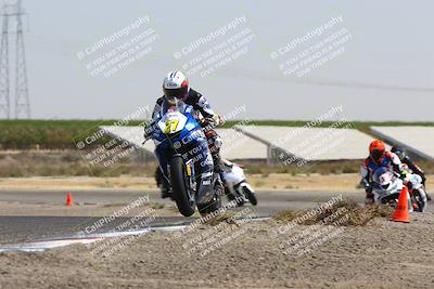 media/Sep-01-2025-Lets Ride (Mon) [[4370d11284]]/B Group/1220pm (Wheelie Bump)/